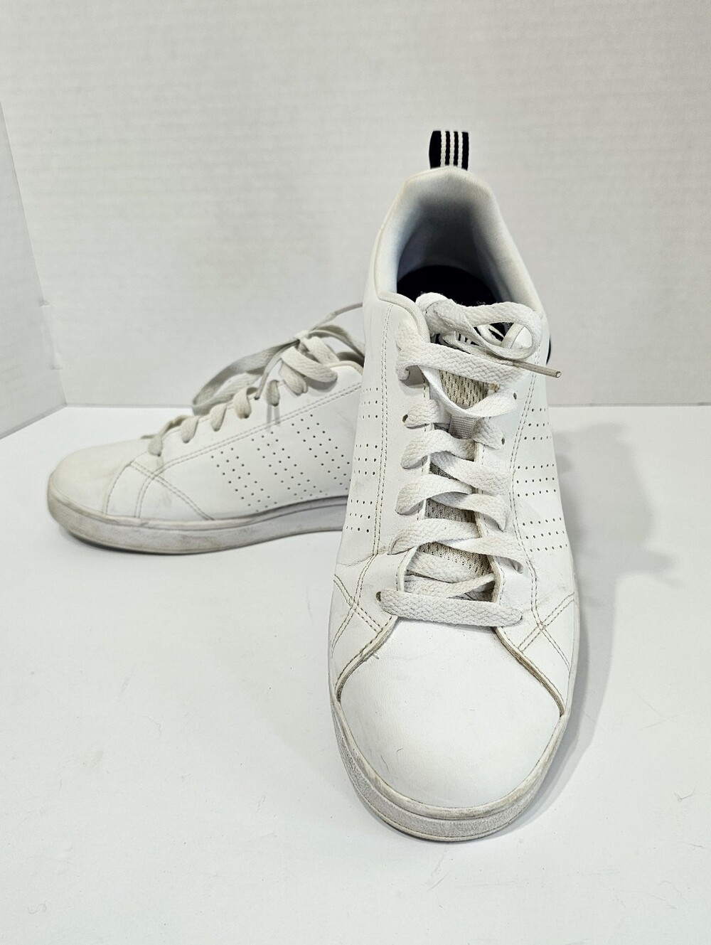 Men's sz 9 Adidas Neo Advantage Low Sneakers